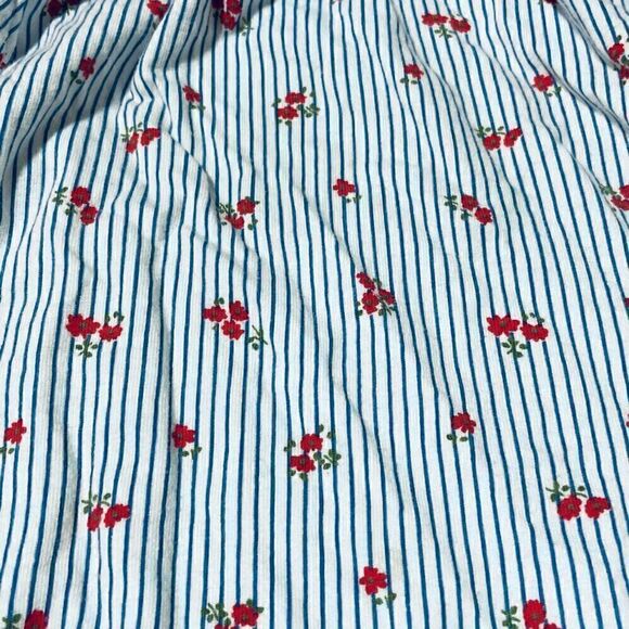 Carter’s Baby One piece W/ Blue Stripes and Red Flowers Size 18 Months - Picture 6 of 6